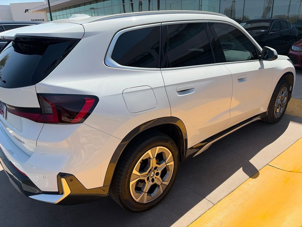 Certified Used 2023 Alpine White BMW xDrive28i image 5