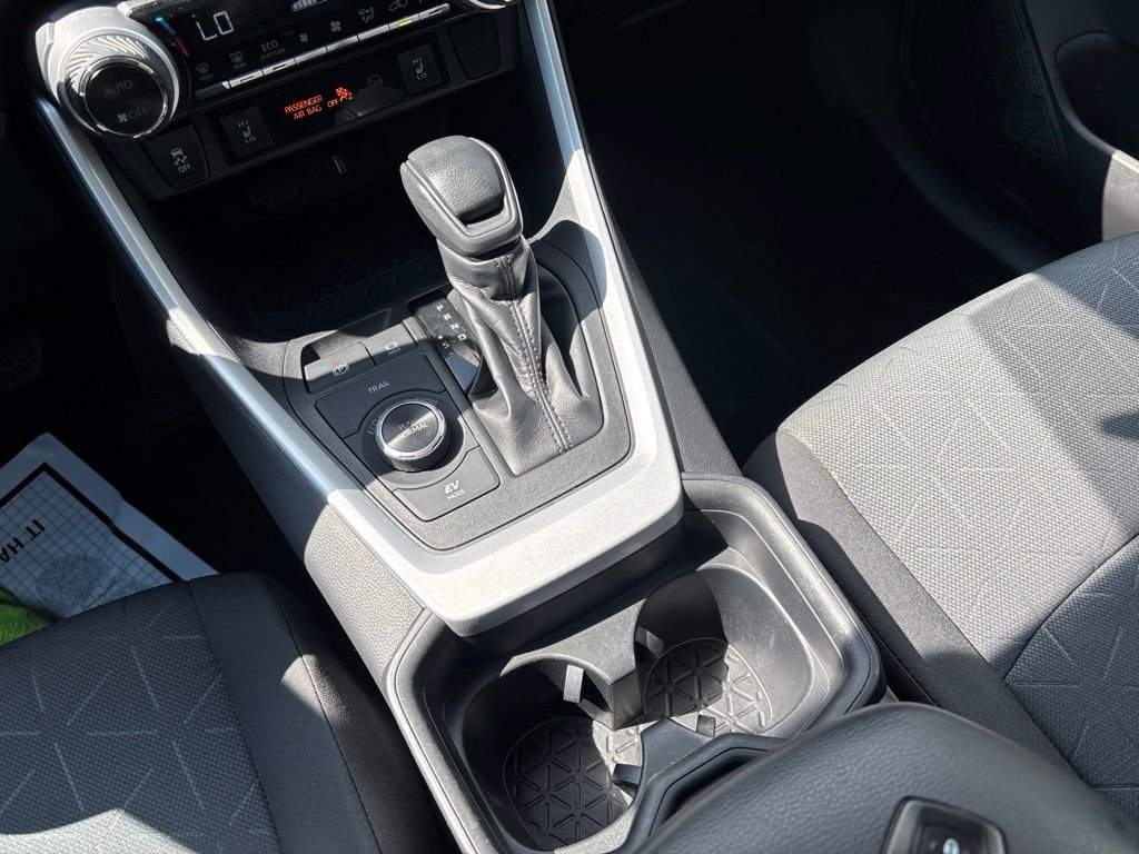 Used 2020 Black Toyota XLE image 16