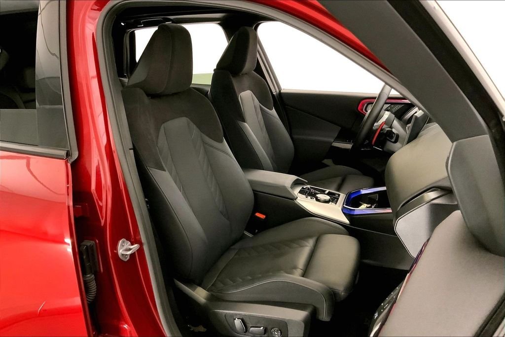 Used 2026 Vegas Red Metallic BMW  image 6