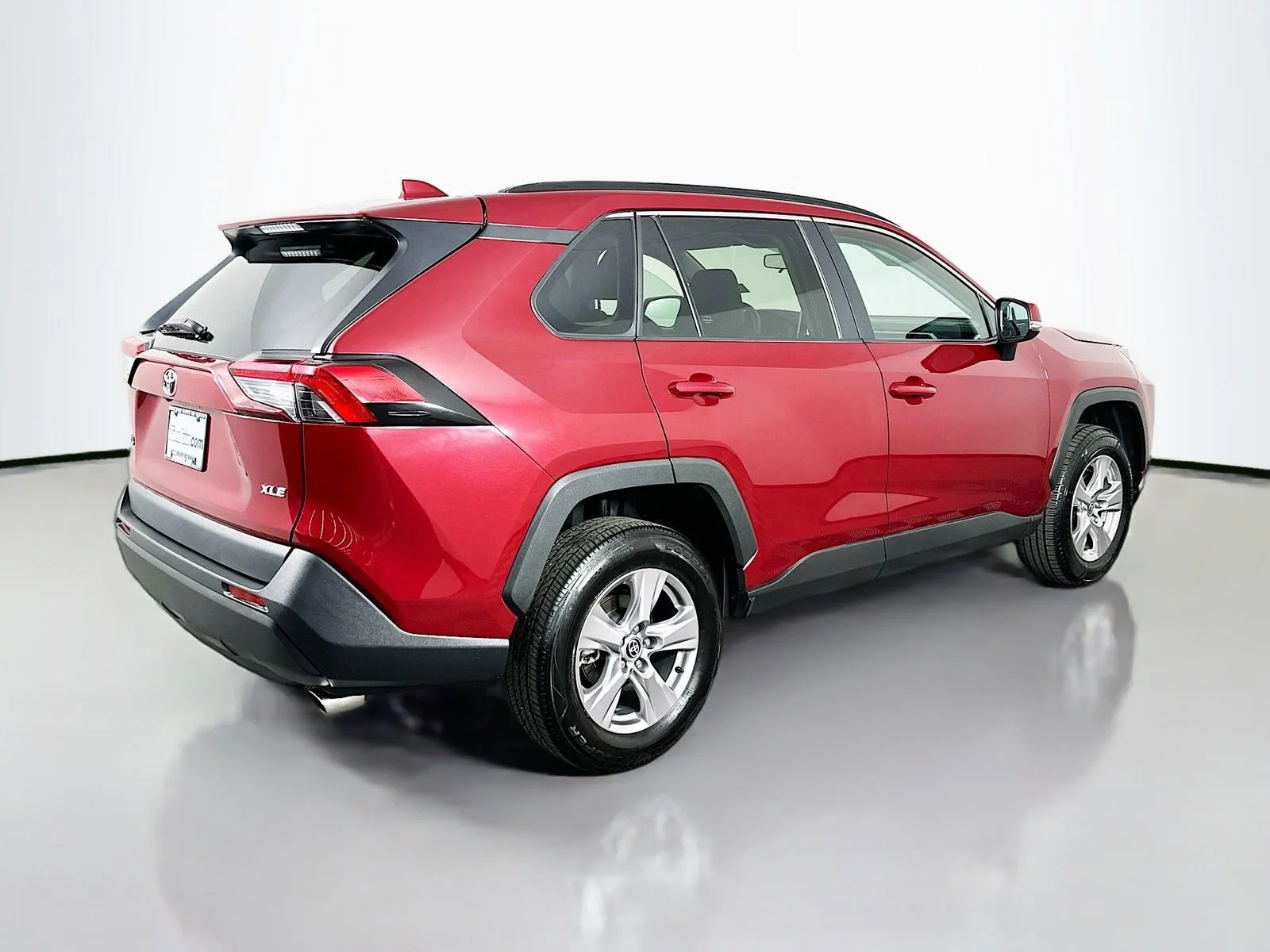 2023 Toyota RAV4 XLE - Photo 8