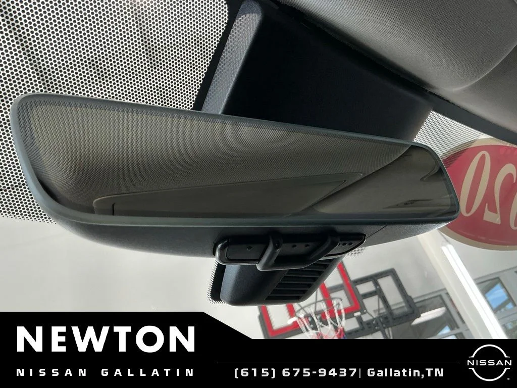 Used 2020 Brilliant Silver Metallic Nissan SV image 29