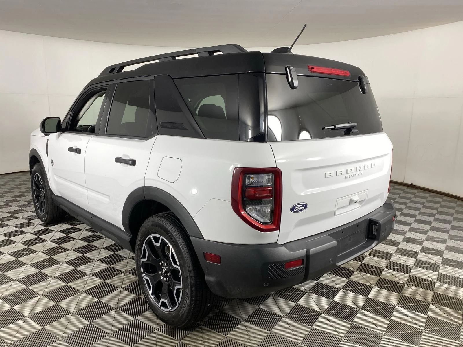 New 2026 Oxford White Ford Outer Banks® image 5