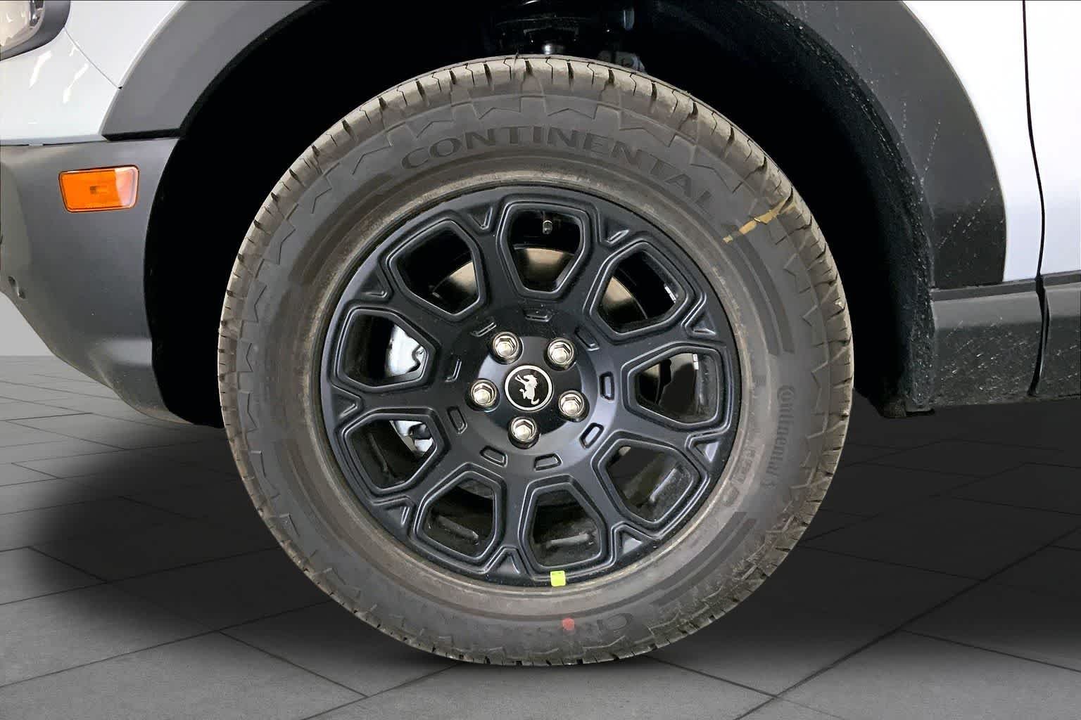 New 2026 Space White Metallic Ford Badlands® image 9