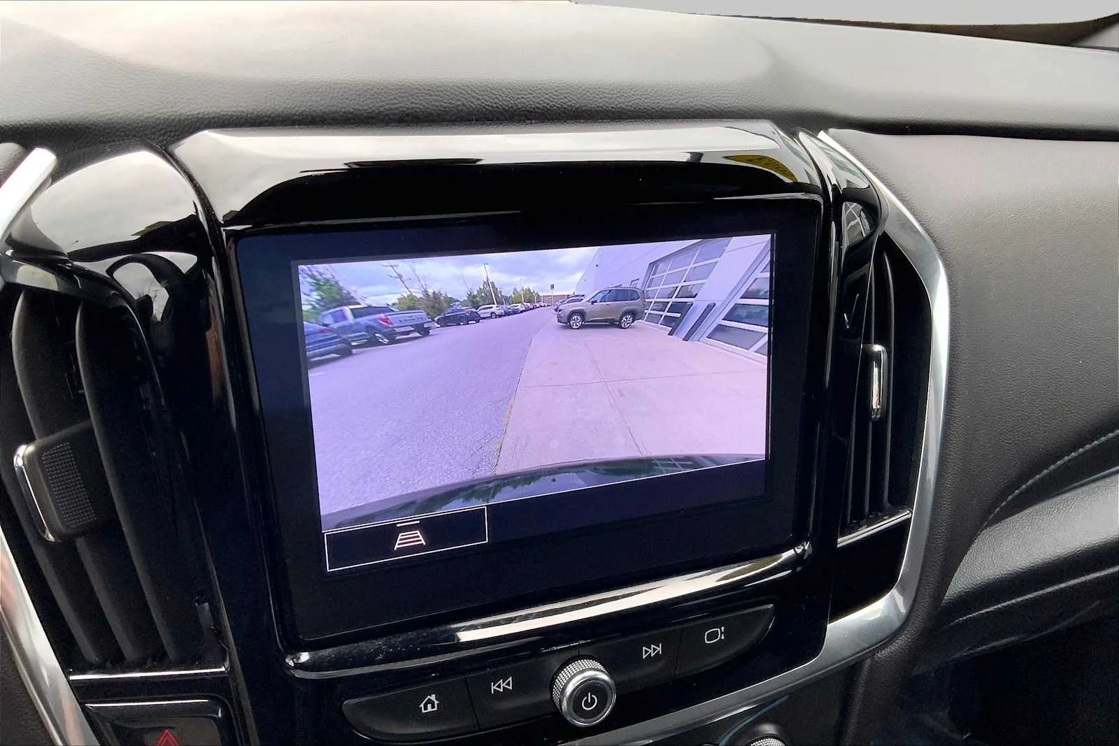 Used 2023 Mosaic Black Metallic Chevrolet LT Cloth image 28