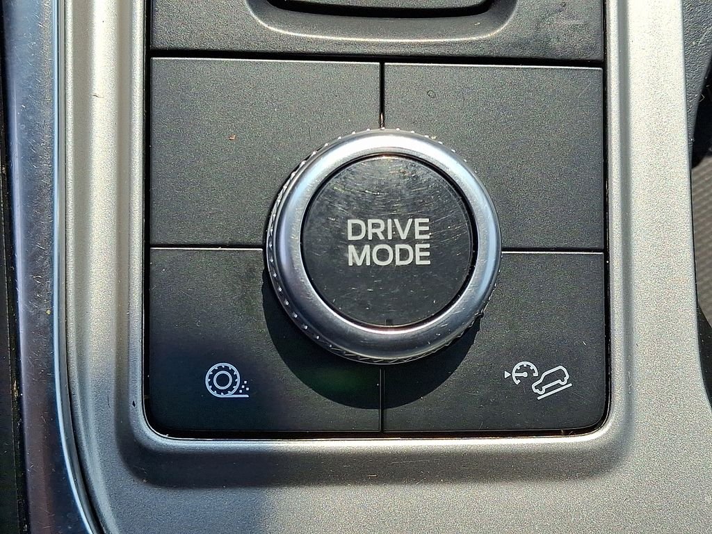 Used 2021 Black Ford Limited image 25