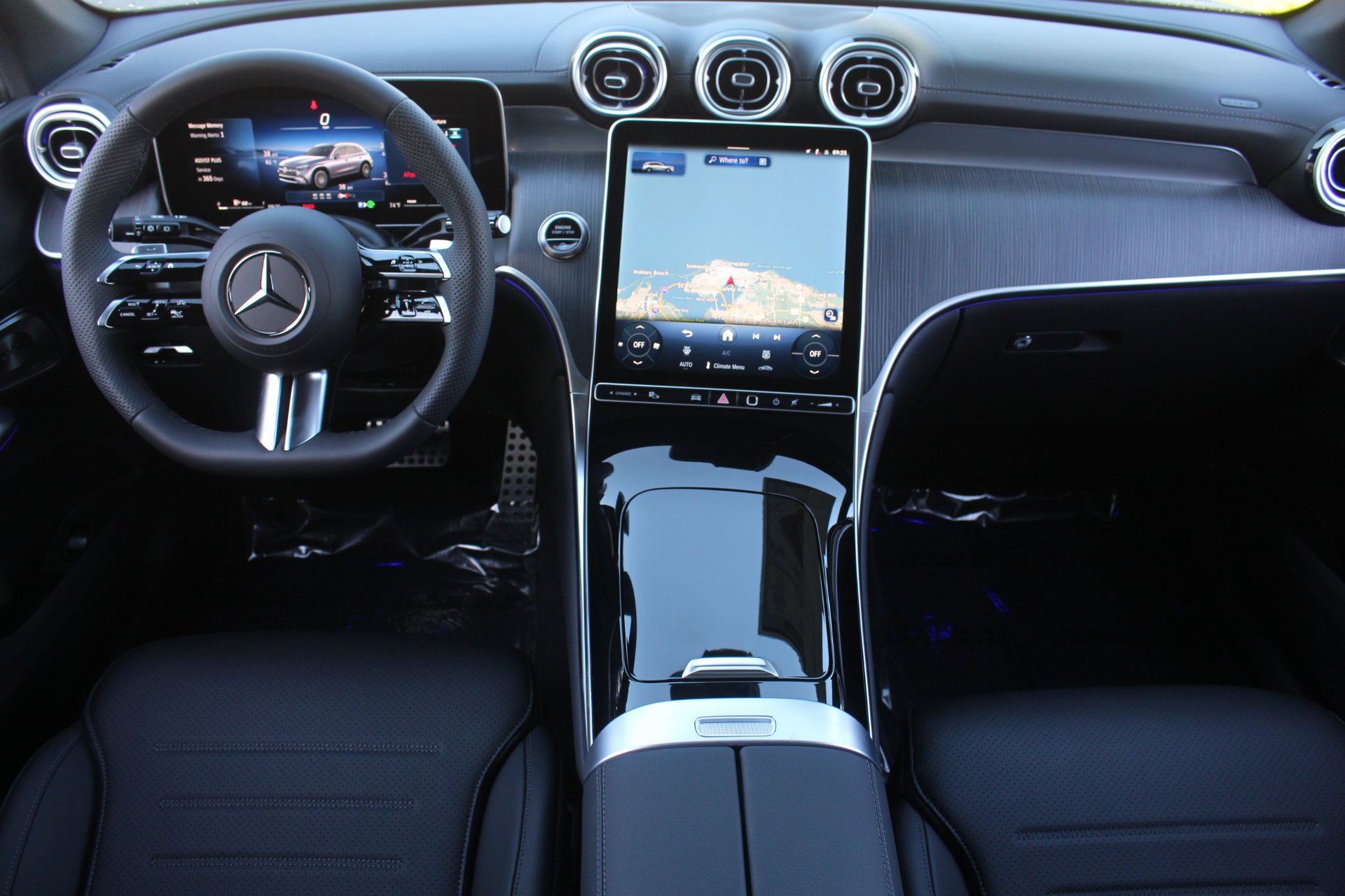 New 2026 Black Mercedes-Benz GLC 300 image 17