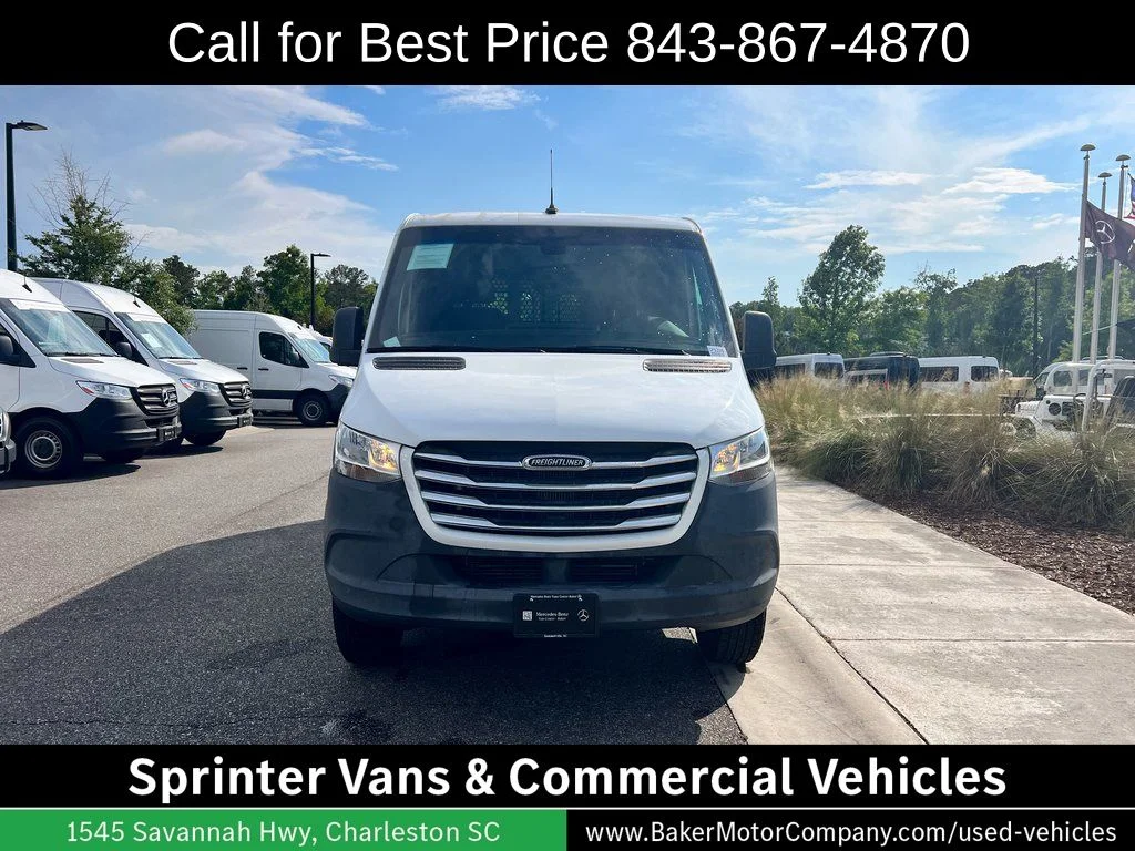 Used 2020 White Freightliner Base image 3