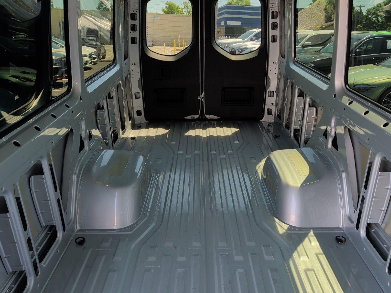 Used 2022 Iridium Silver Mercedes-Benz  image 33