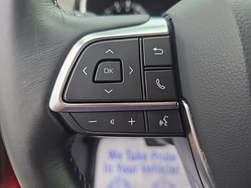 Used 2020 Red Toyota XLE image 12