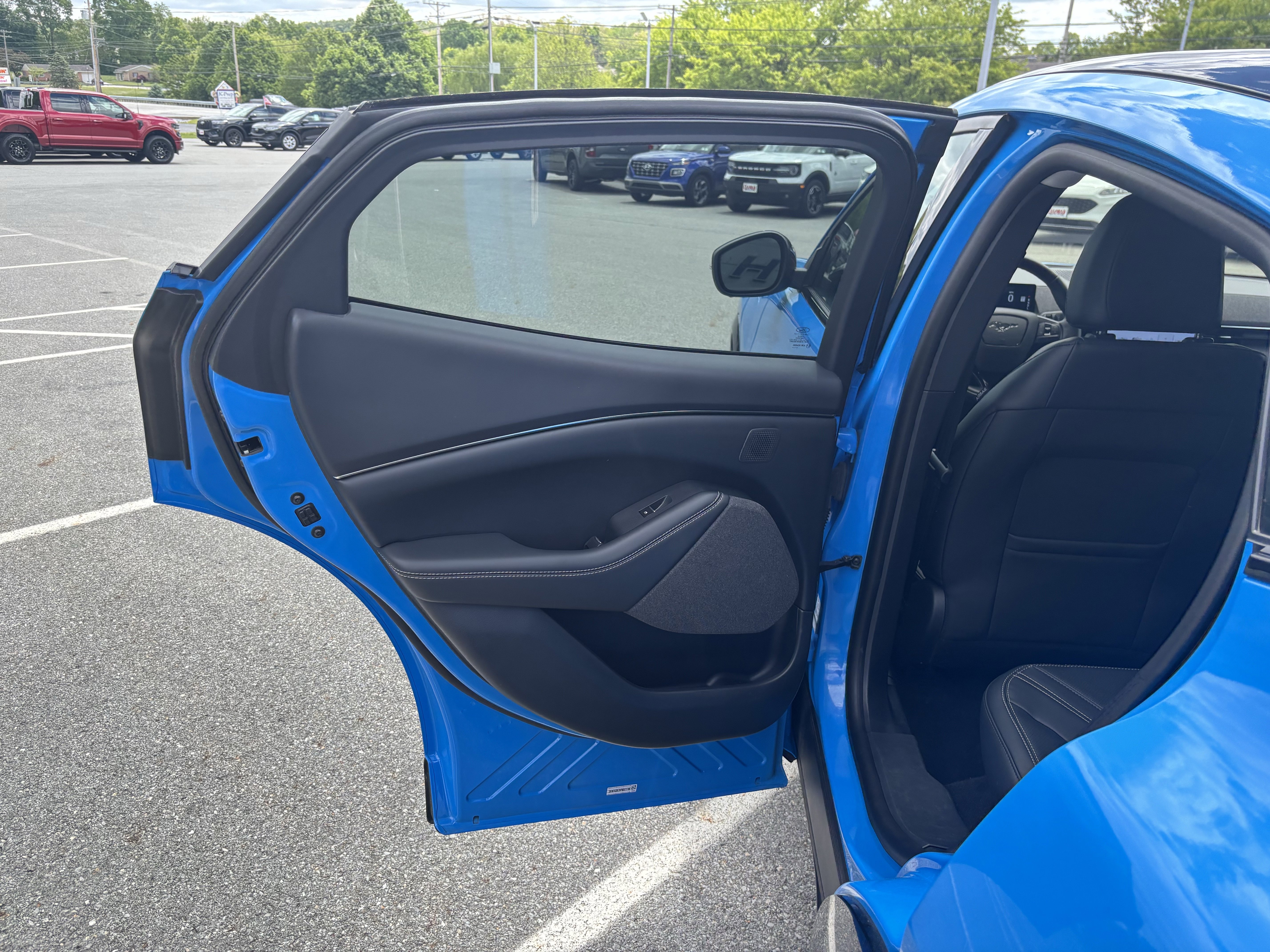Used 2023 Blue Ford Premium image 27