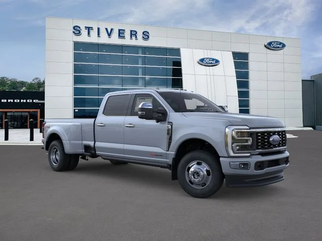2026 Ford F-350 Platinum 4x4 Crew Cab 8' Box DRW's photo