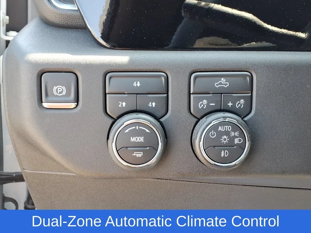 Used 2025 Summit White Chevrolet LT image 20