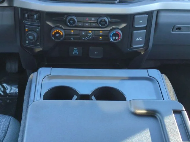New 2026 Oxford White Ford F-350® XLT image 19