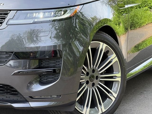 Certified Used 2026 Gray Land Rover Dynamic SE image 3