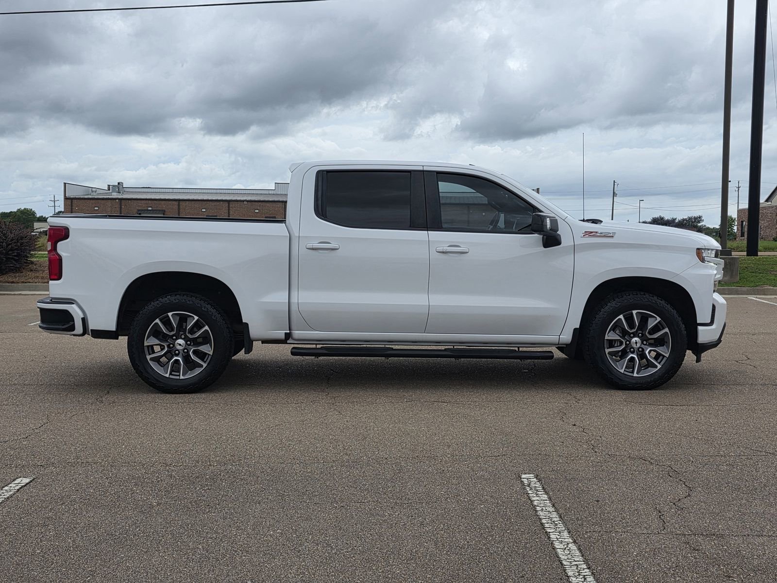 Used 2022 Summit White Chevrolet RST image 4