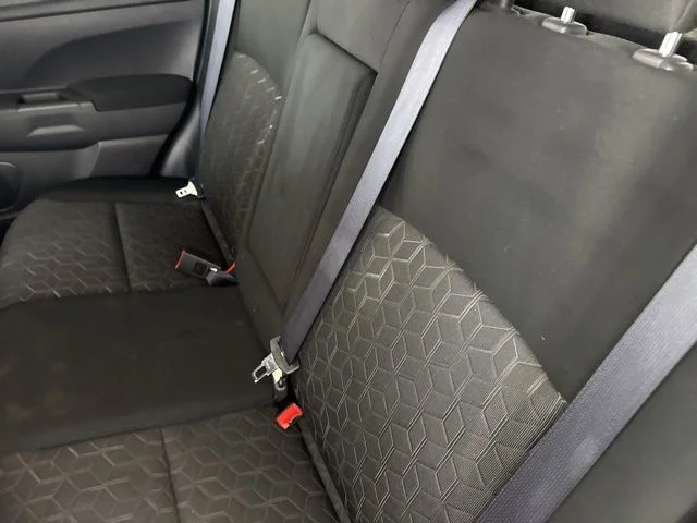 Used 2023  Mitsubishi 2.0 SE image 24