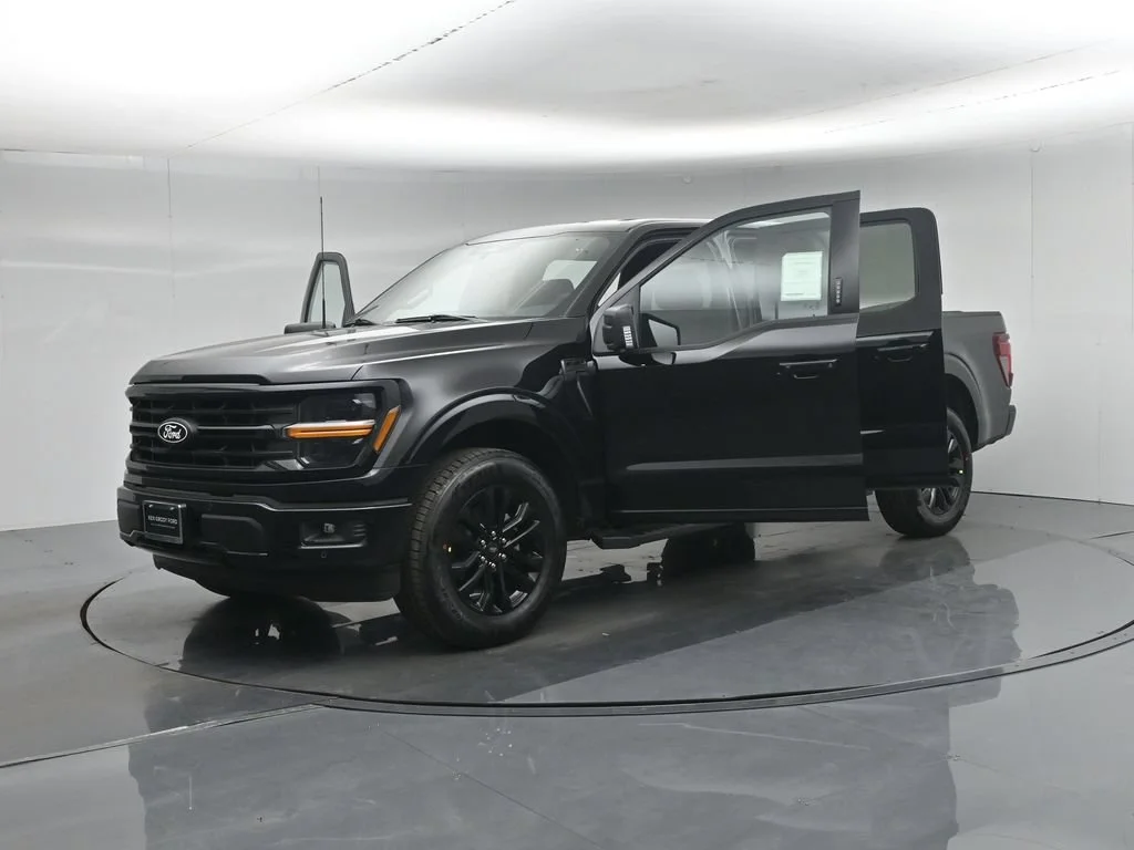 New 2026 Agate Black Metallic Ford XLT image 32