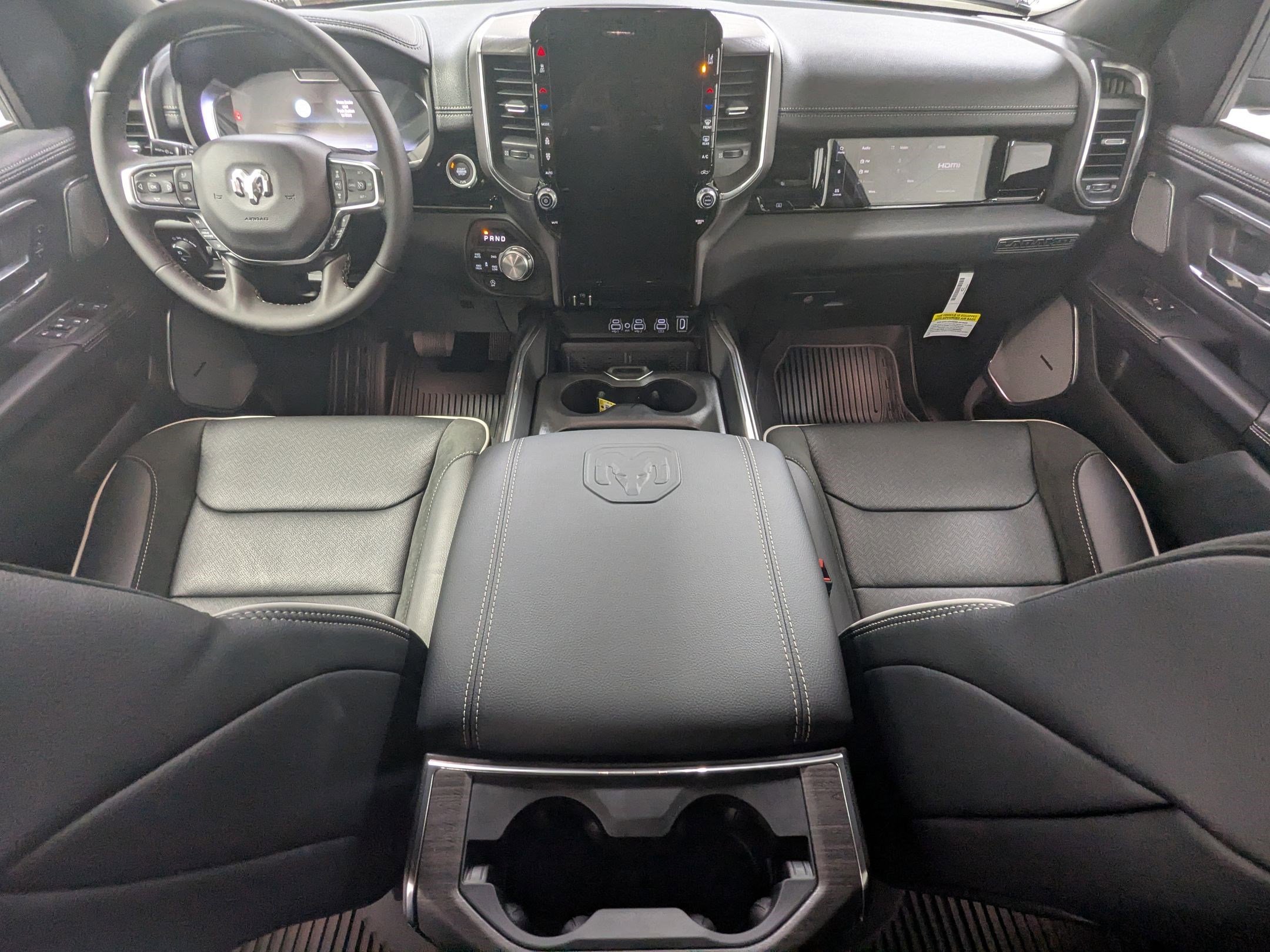 New 2026 Diamond Black Crystal Pearl-Coat Exterior Paint RAM Laramie image 16