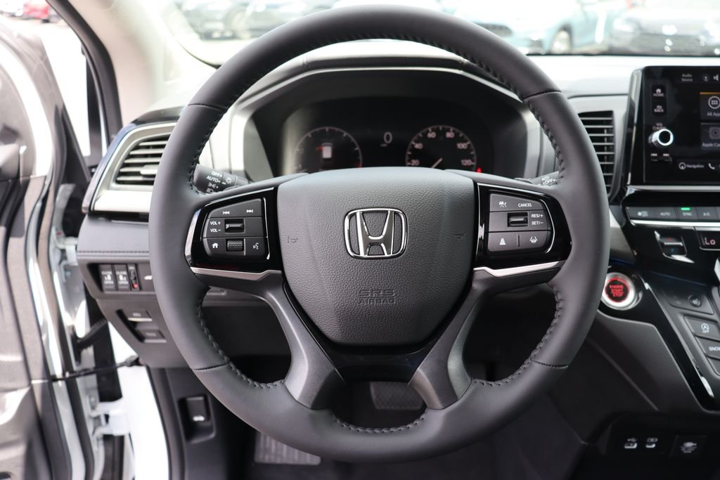 New 2027 Platinum White Pearl Honda Touring image 35