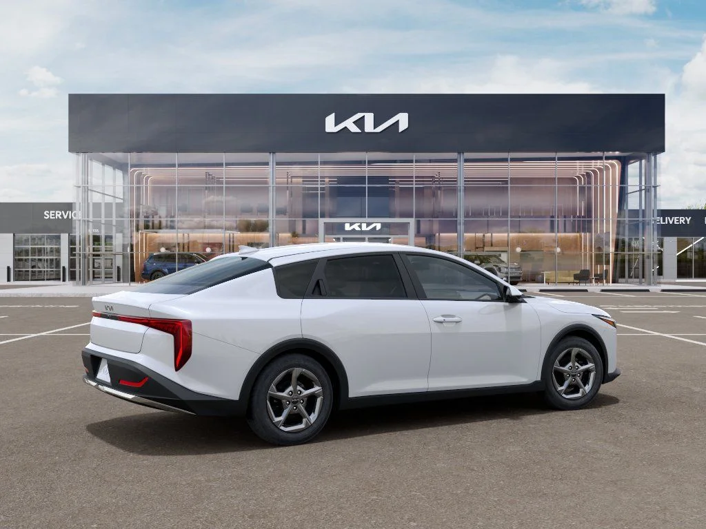 New 2026 White Pearl Kia LXS image 5