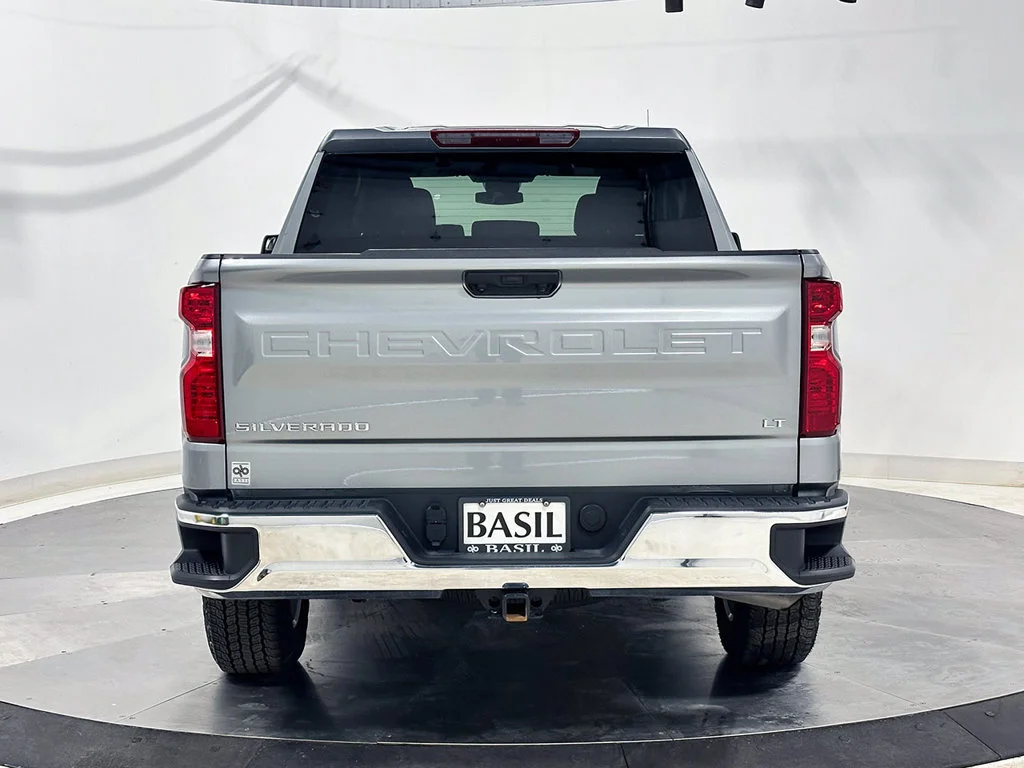 Used 2026 Sterling Gray Metallic Chevrolet LT (2FL) image 12