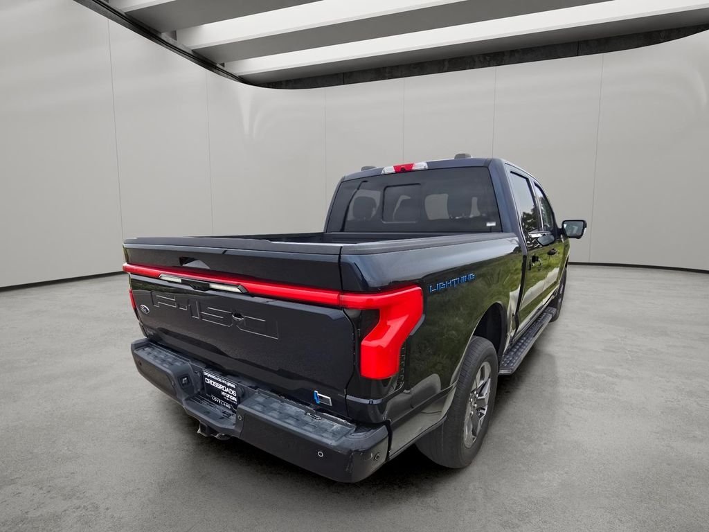 Used 2022 Antimatter Blue Metallic Ford LARIAT image 5