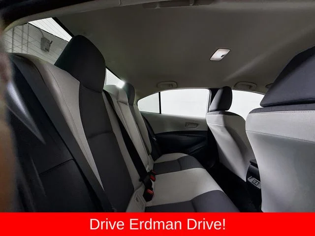 Used 2025 White Toyota LE image 27