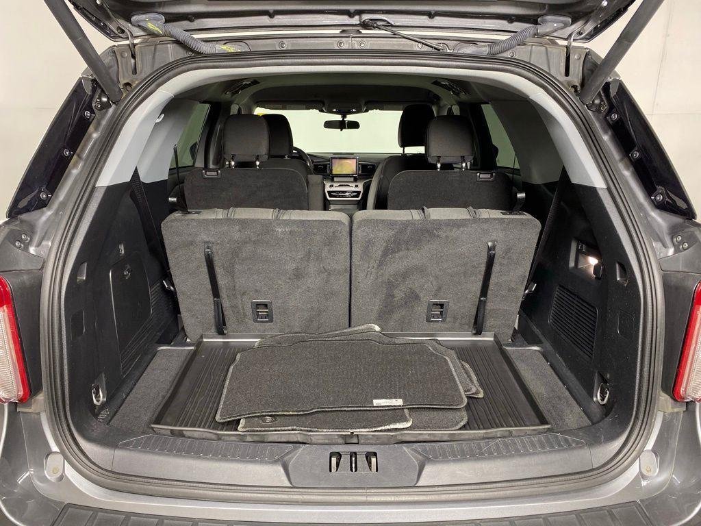 Used 2023 Gray Metallic Ford XLT image 22