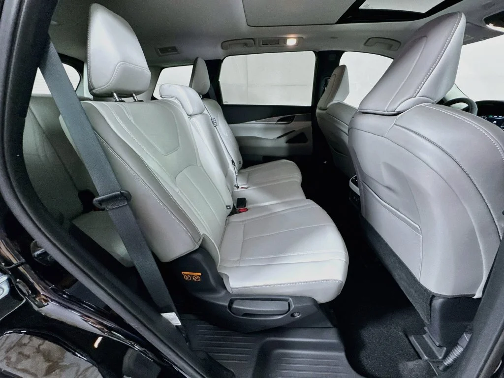 Certified Used 2026 Black INFINITI PURE image 39