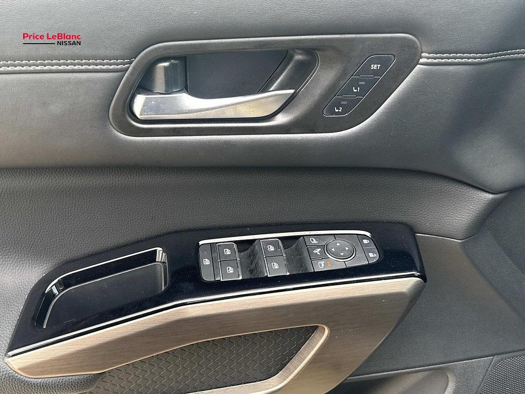 Certified Used 2025 BROWN Nissan Platinum image 18