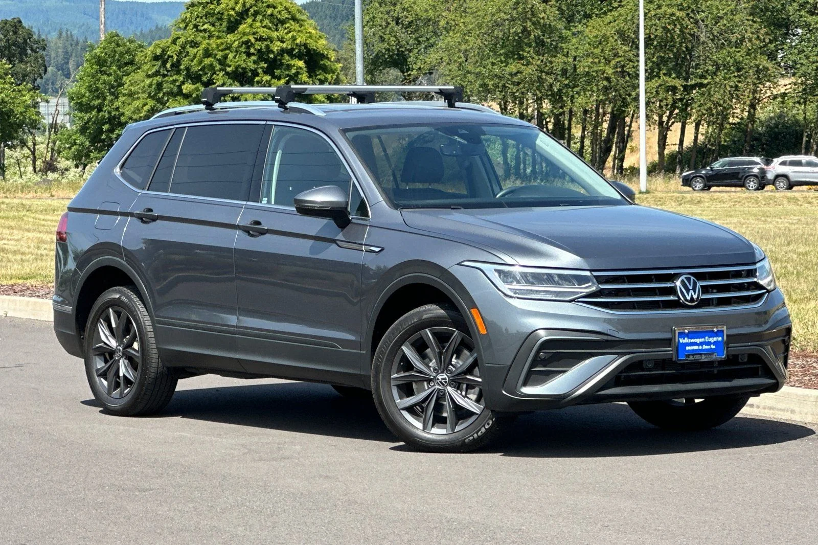 2022 Volkswagen Tiguan 2.0T SE 4Motion's photo