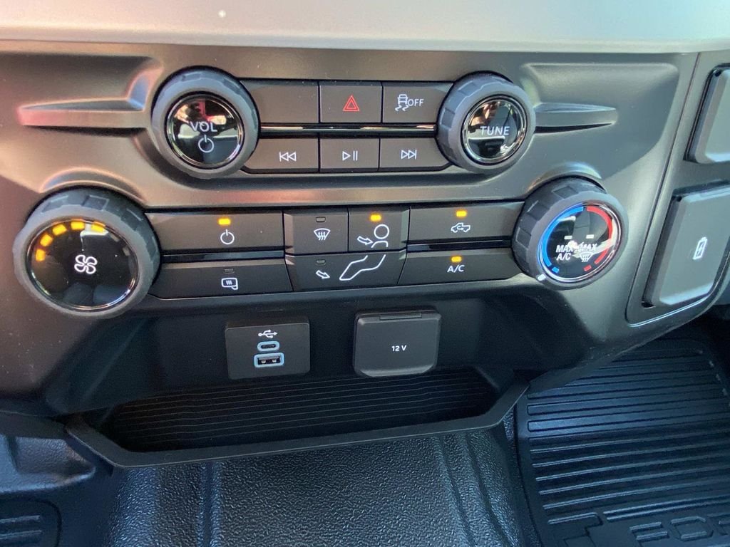New 2026 Agate Black Metallic Ford F-250® XL image 16