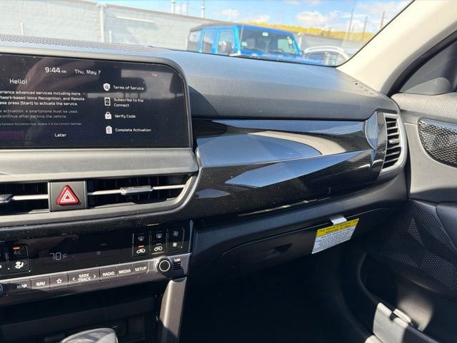 New 2026 Snow White Pearl Kia S image 22