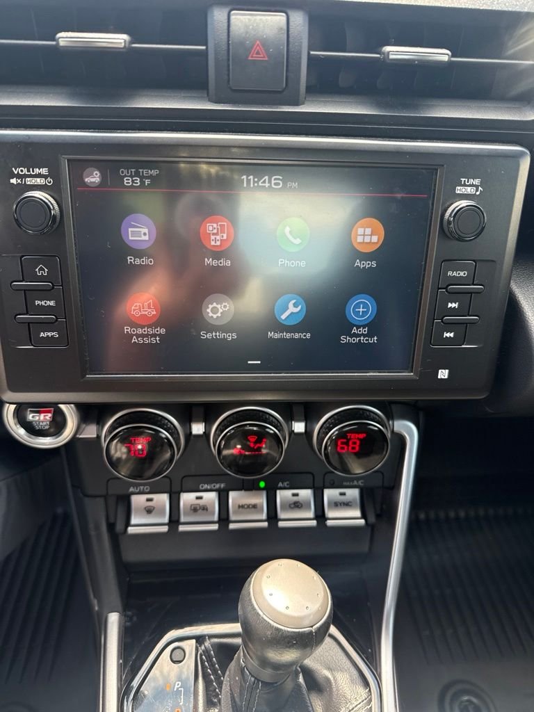 Used 2023  Toyota Premium image 9