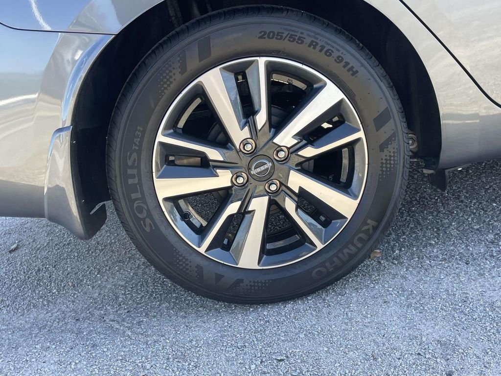 New 2025 Gray Nissan 1.6 SV image 7