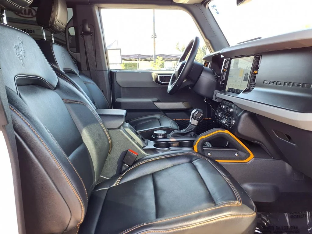 Used 2023 White Ford Badlands image 10