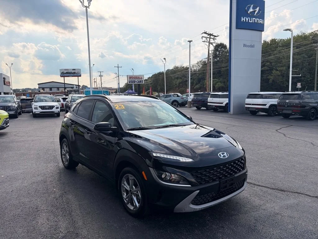Used 2023 Abyss Black Per Hyundai SEL image 3