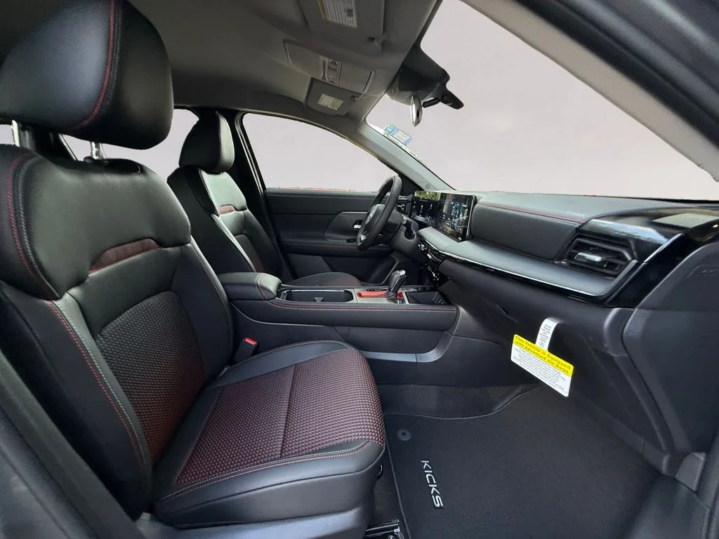 New 2027 Gray Nissan SR image 17
