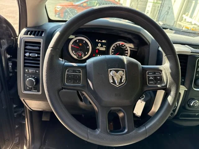 Used 2016 Granite Crystal Metallic Clearcoat Ram Tradesman image 18