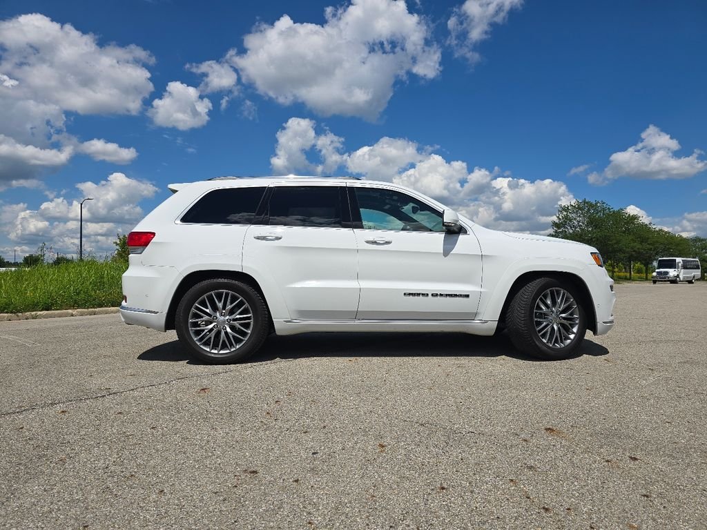 Used 2017 Bright White Clearcoat Jeep Summit image 17