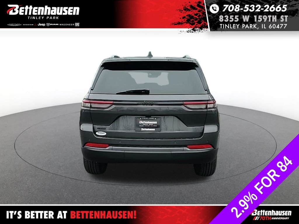 New 2026 Baltic Gray Metallic Clear-Coat Exterior Paint Jeep Altitude image 6
