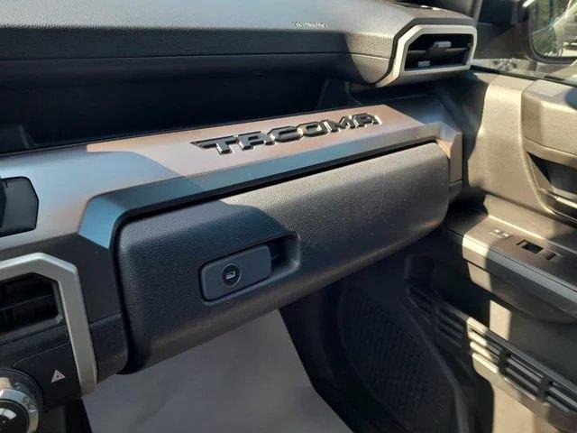 Used 2025 Underground Toyota SR5 image 34