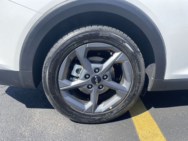 2025 Kia K4 LXS - Photo 35