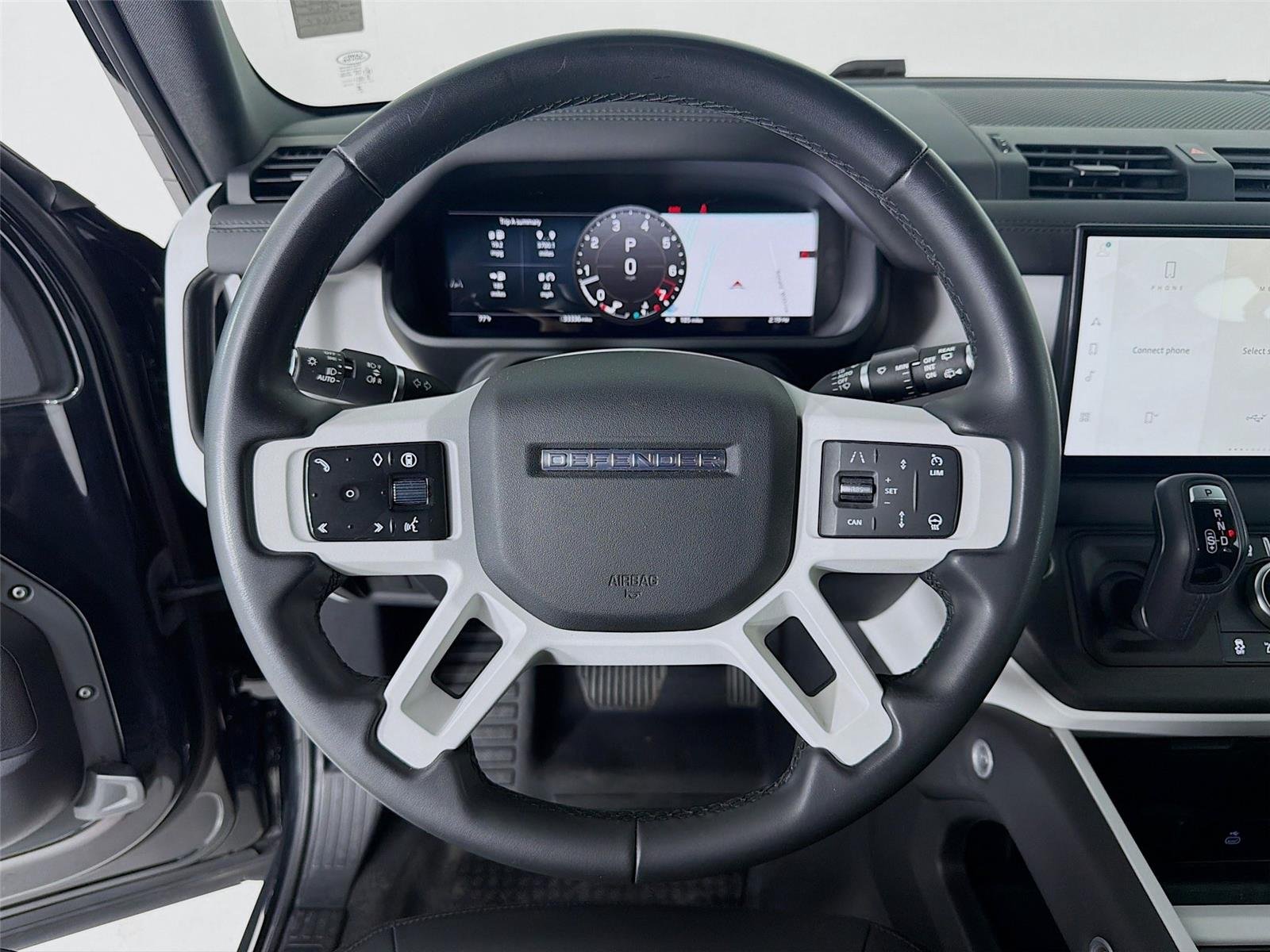 Used 2025 Santorini Black Metallic Land Rover S image 10