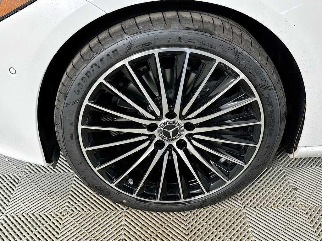 New 2026 MANUFAKTUR Moonlight White Metallic Mercedes-Benz C 300 image 67