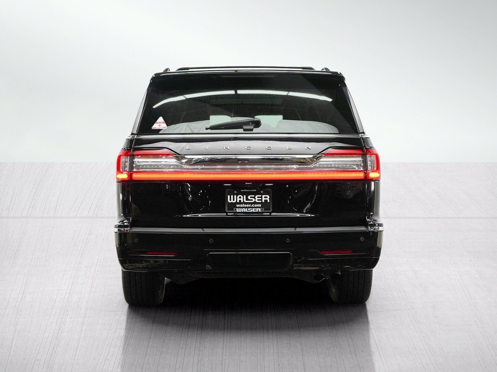 Used 2021 Black Lincoln Reserve image 5