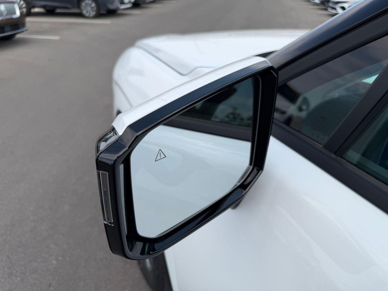 New 2027 White Hyundai SEL image 16