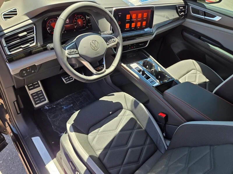 New 2026 Black Volkswagen 2.0T Peak Edition image 10