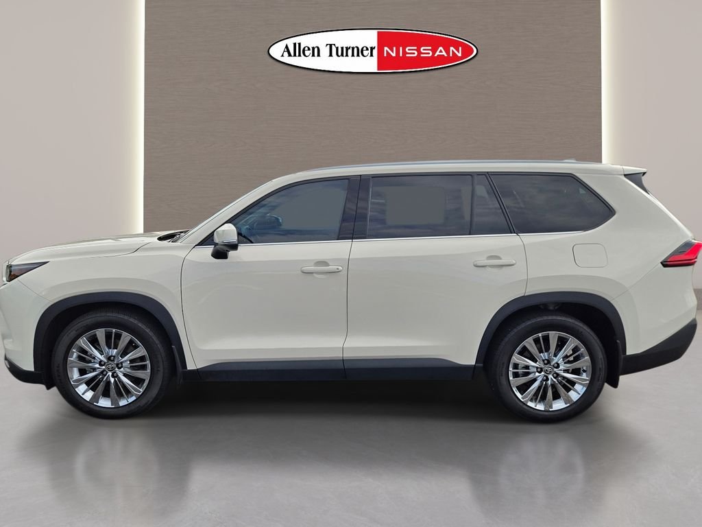 Used 2024 White Toyota Platinum image 10