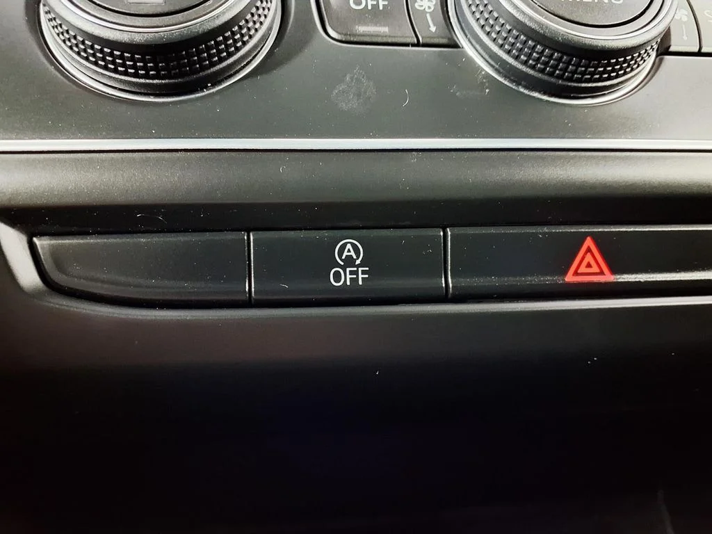 Used 2020 Gray Volkswagen 3.6L V6 SE w/Technology image 22